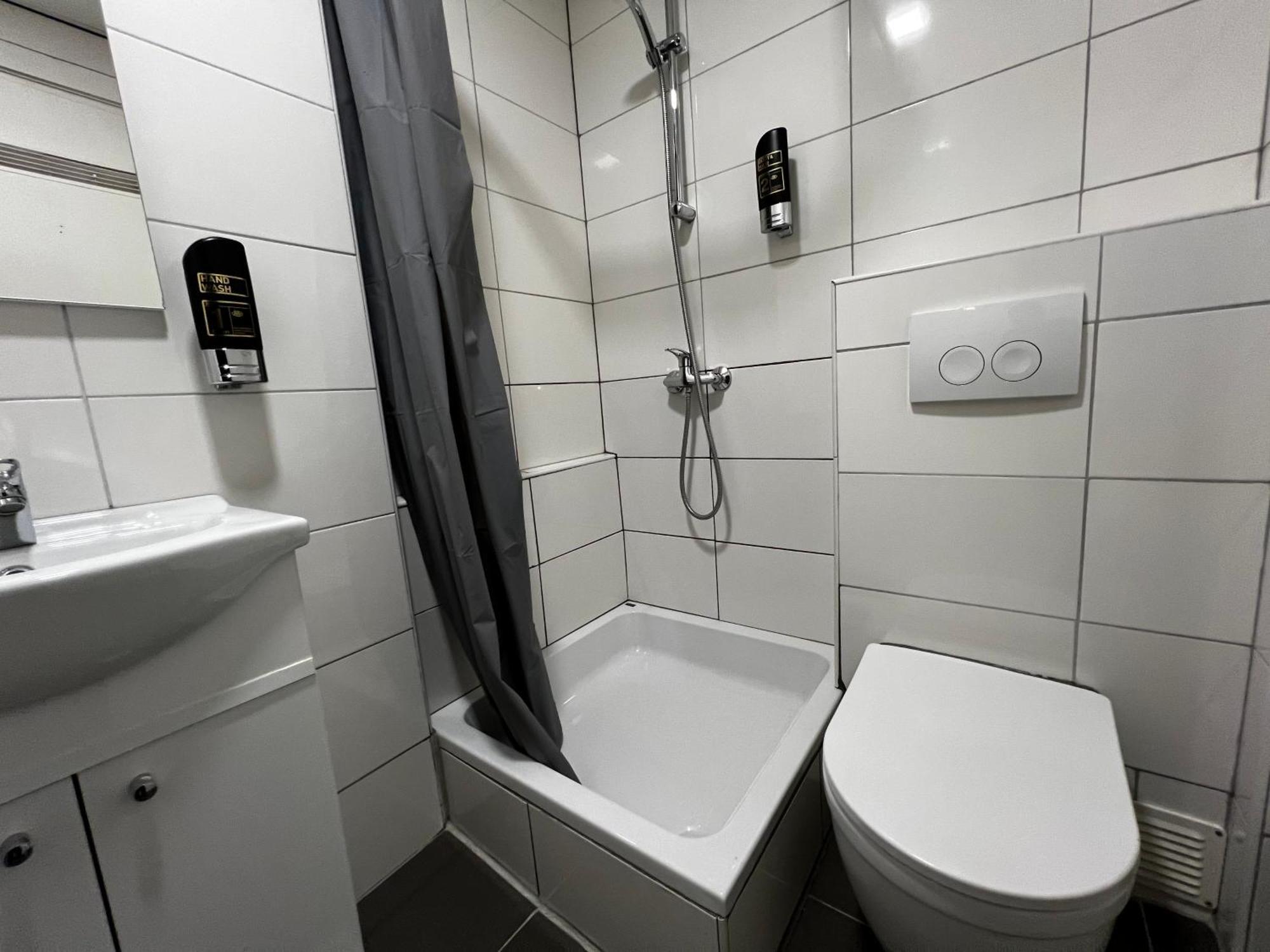 Budget Trianon Hotel Amsterdam Exterior photo