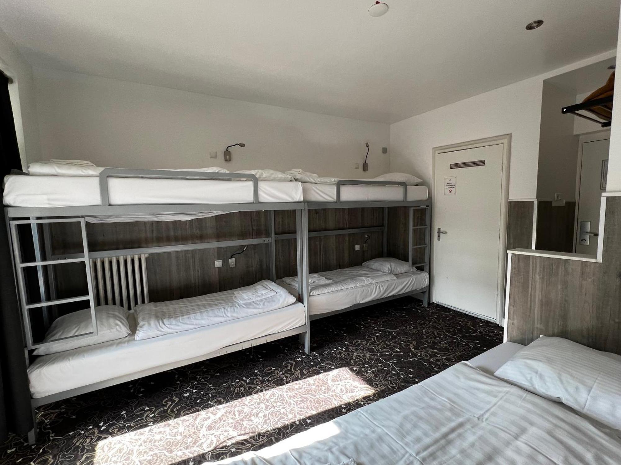 Budget Trianon Hotel Amsterdam Exterior photo