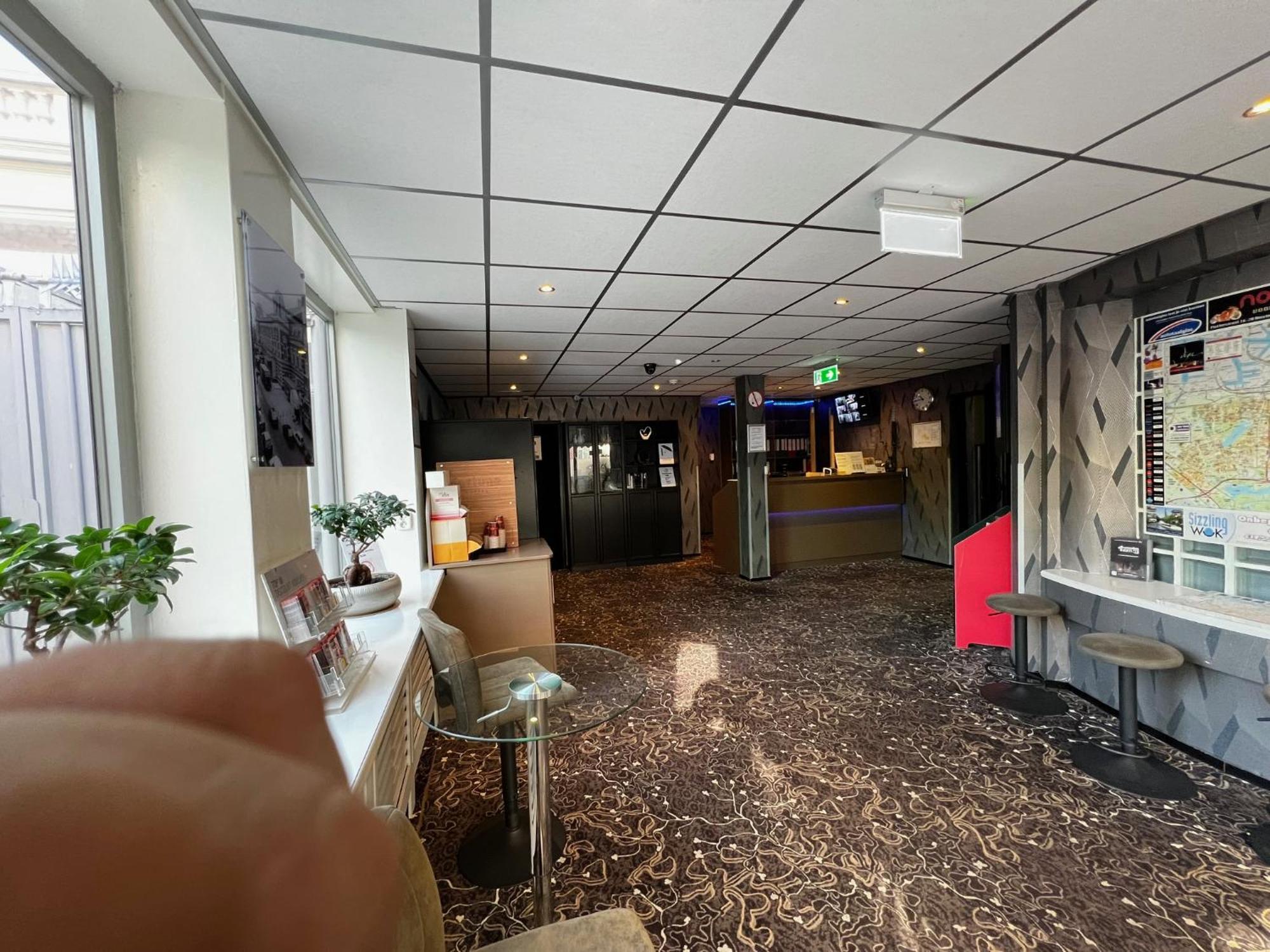 Budget Trianon Hotel Amsterdam Exterior photo