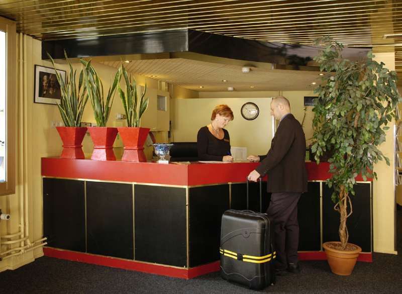 Budget Trianon Hotel Amsterdam Exterior photo